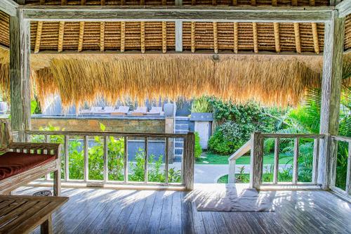 Naturale Villa Room Type - Deluxe Bungalow
