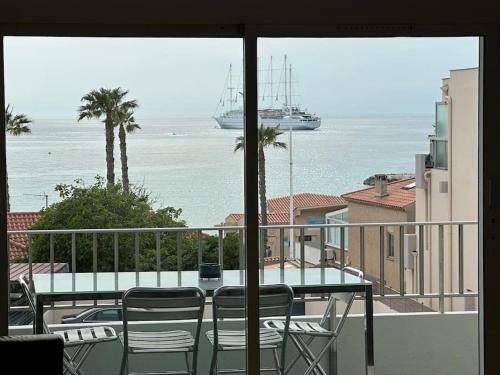 Appartement vue mer et accès plage à 30 m