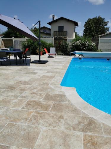 Appartement 4 personnes avec piscine 60m2
