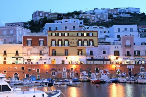 Al Mari Suites