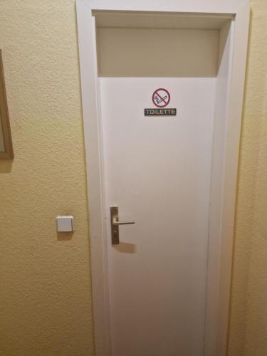 Hotel Am Stuttgarter Eck near Charlottenburg-Wilmersdorf Múzeum