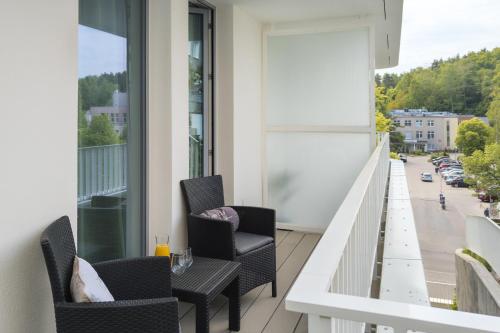 Apartment Redlowo & 2 bedrooms & Parking by Noclegi Renters - image 2