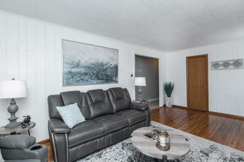 3 bedroom showstopper near Mayo Clinic in Rochester, USA