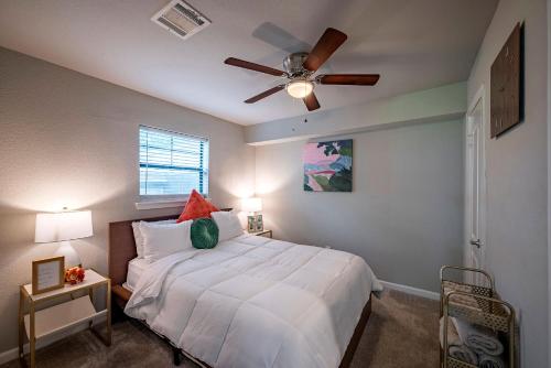 2 Stylish 3BR Galleria-Downtown Free Parking in Houston, USA