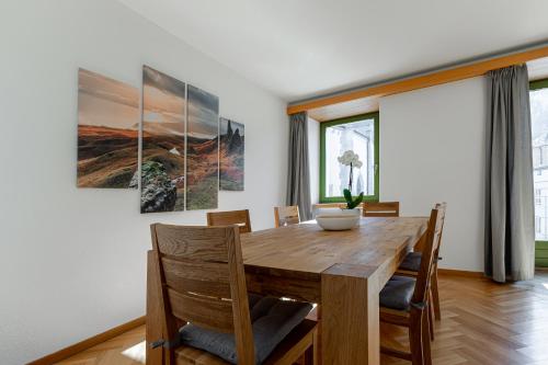  Bernina Home, Bed & Breakfast in Poschiavo