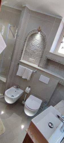 Double Room image 9