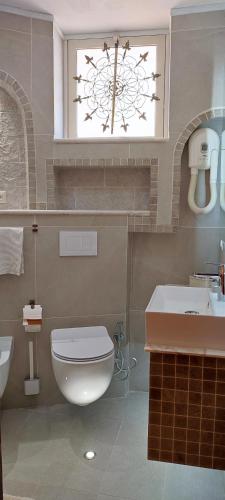 Double Room image 6