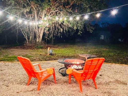 Tropical glamping with hot tub