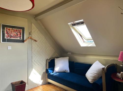 Quirky Luxury Barn Sleeps 8, Pet Friendly