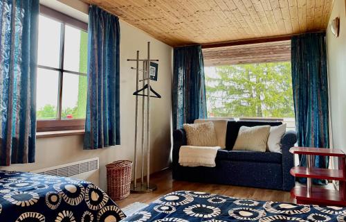 Laimjala Guesthouse with a Cozy Lounge and Terrace in Saaremetsa