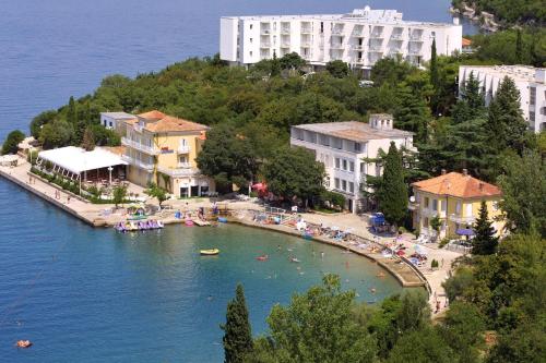 Hotel Adriatic - Hôtel - Omišalj