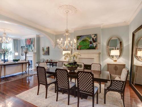 Beautiful Estate Home Facing Monterey Square - image 3