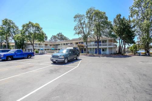 Motel 6-Oakland, CA - Embarcadero