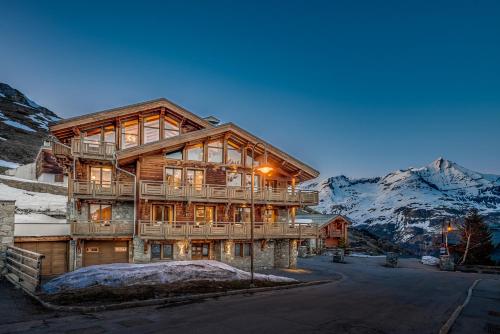 外観, Chalets ANNAPURNA Lodge GANGA & Lodge MACHA 5 étoiles (Chalets ANNAPURNA Lodge GANGA & Lodge MACHA 5 etoiles) in ティニュ