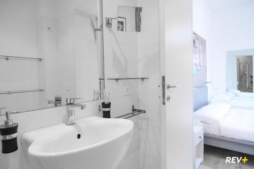 Viale Giulio Cesare Guest House, Rome (photo 8)