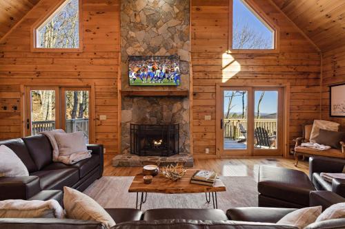 Standing Bear Lodge in Beech Mountain, USA