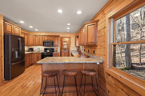 Standing Bear Lodge in Beech Mountain, USA