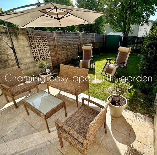Charming cosy apart with garden free parking in Клей-Суалі