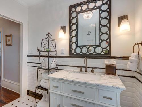 Gorgeous New Home on Monterey Square - image 8