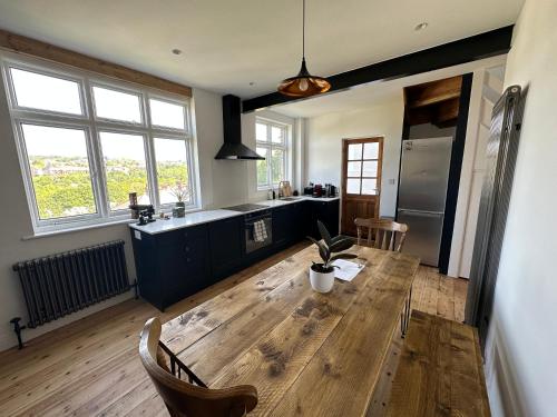 Stylish Unique 3 Bedroom House Hastings gîte à louer Ore Railway Station