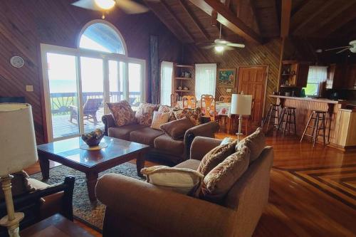 Beautiful Ocean Views, Sandy Bay