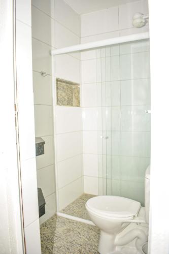 Economy Triple Room image 3