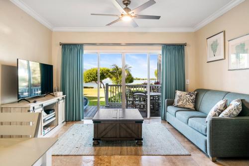 Beach House Getaway - 2BR 2-5BA Coastal Villa in Duck Key (Florida)