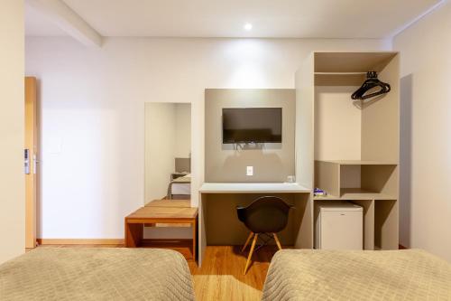 1 twin bed