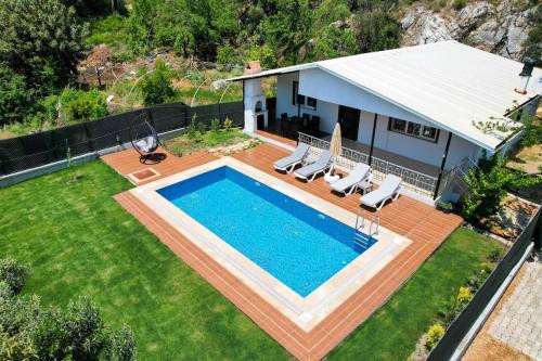 Villa Marimar1 İnlice