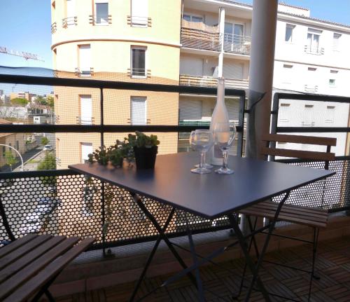 Balcony/terrace, Spacieux T3 Lumineux Port Marianne with PARKING PRIVE in Aiguerelles