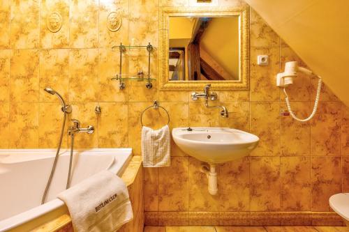 Betlem Club Hotel - image 8