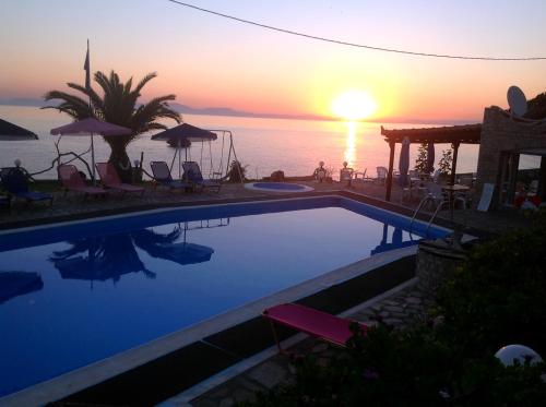  Violetta Seaside Studios&Apartments in Karlovasi