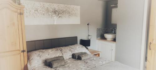 1 double bed