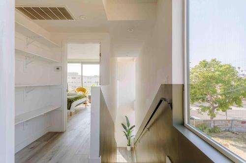 Hollywood Art House with Bright Sunlight in Los Angeles, USA