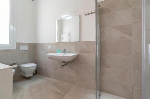 Queen House Garden - image 2