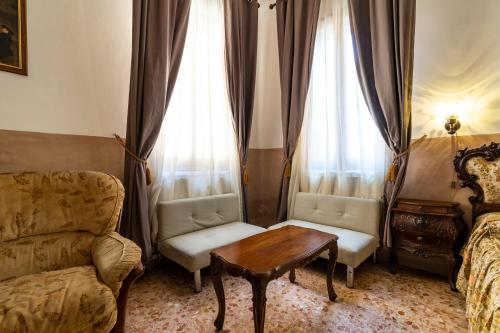 Queen House Garden - image 9