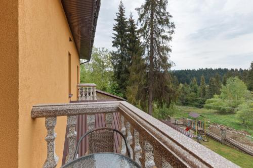 2 bedrooms, 4 beds