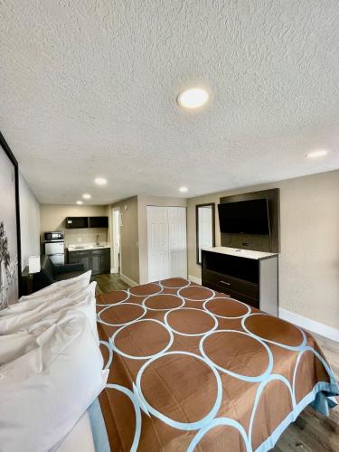 Super 8 by Wyndham Kissimmee-Orlando