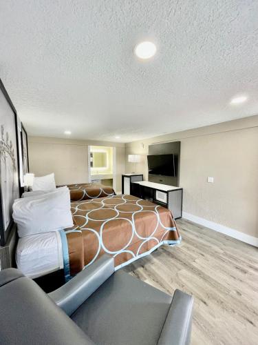 Super 8 by Wyndham Kissimmee-Orlando