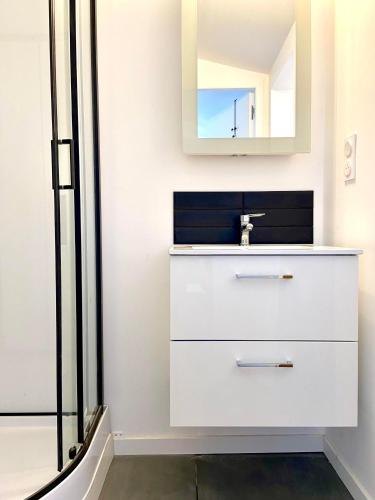 One-Bedroom Apartment room in BOHO * hypercentre * St Georges
