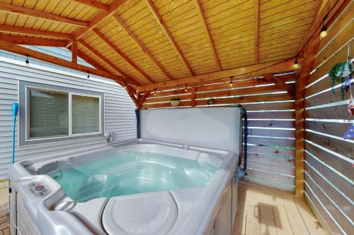 Grand Pacific - image 4