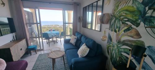 Balcony/terrace, Agay Cap Esterel Le Hameau F2 Clim plein sud dernier etage Magnifique vue mer in Saint-Raphael