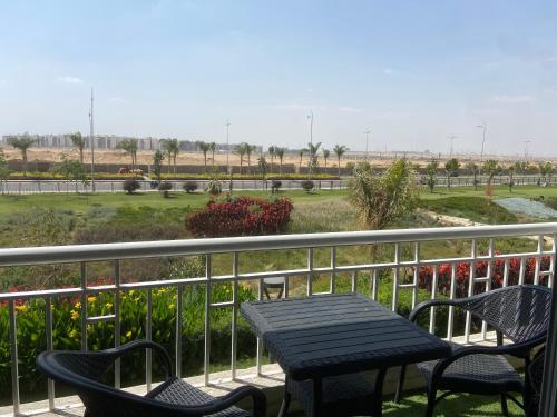 Luxury Inn: 3BR Amazing View in Madinaty12