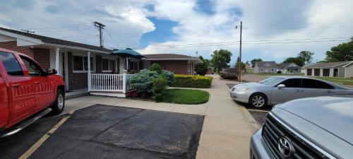 Husker Inn - image 6
