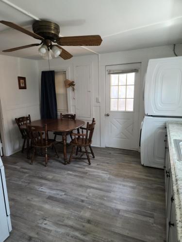 7 Beachside inn - image 6