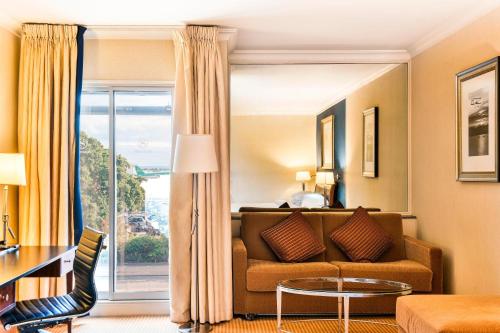 Sheraton Skyline Hotel London Heathrow - image 10