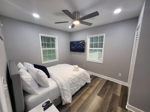 The Silver Cottage in Collier Heights