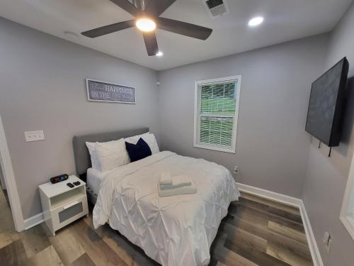 The Silver Cottage in Collier Heights