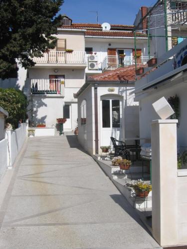 Apartments Marjanovic – Bol, MD