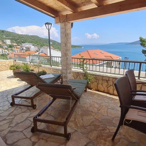 The View, Vinišče (fotografie 3)
